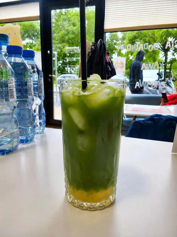 Lychee Sparkling Matcha — Barista i Bambino Gdańsk