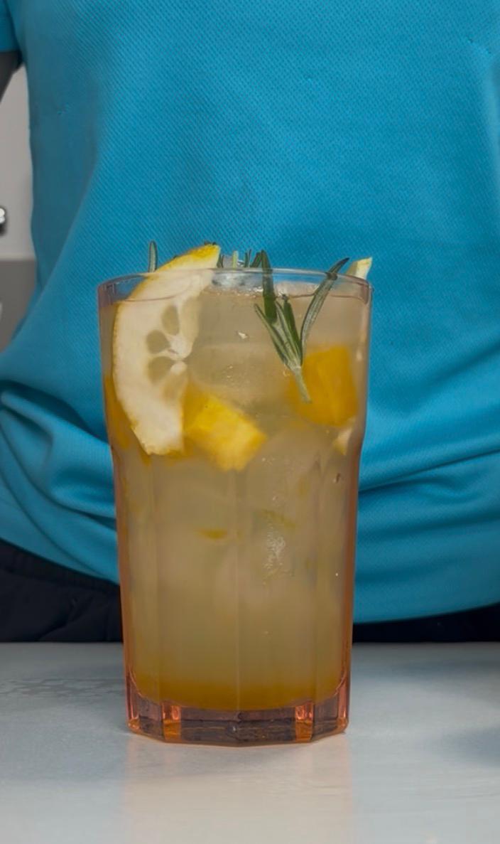 Lemoniada mango-marakuja